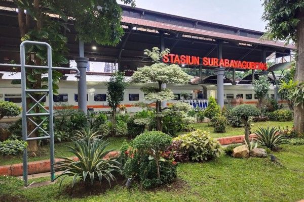 4 daftar stasiun di surabaya, wisatawan wajib tahu!